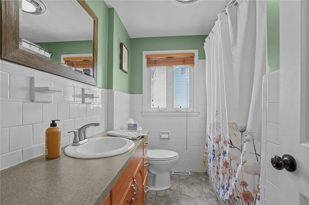 41 Darling Street Warwick RI 02886