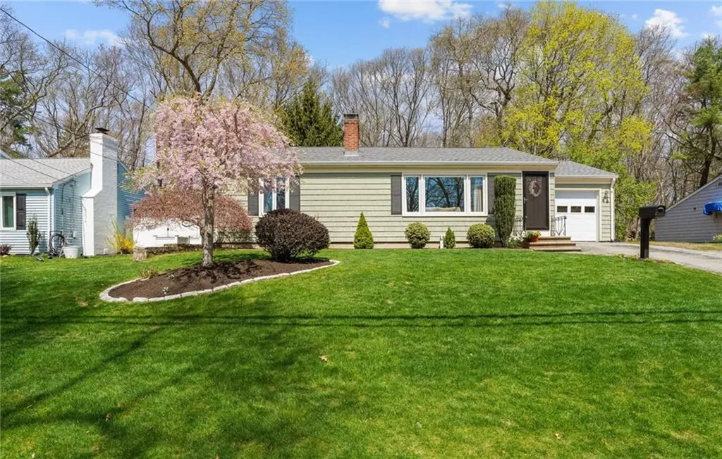 41 Darling Street Warwick RI 02886
