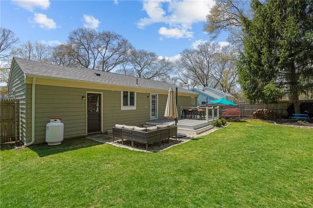 41 Darling Street Warwick RI 02886