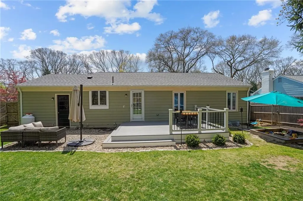 41 Darling Street Warwick RI 02886