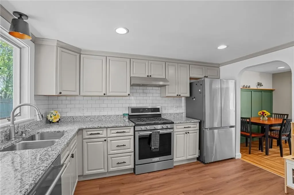 41 Darling Street Warwick RI 02886