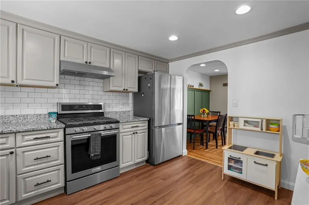 41 Darling Street Warwick RI 02886