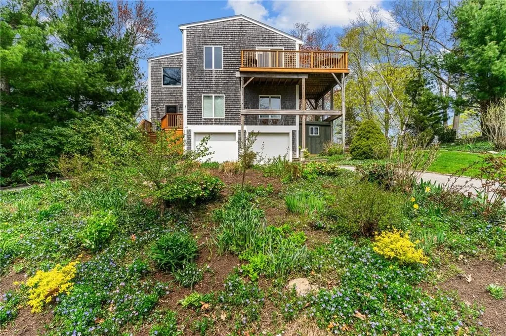 44 Harrison Street Bristol RI 02809