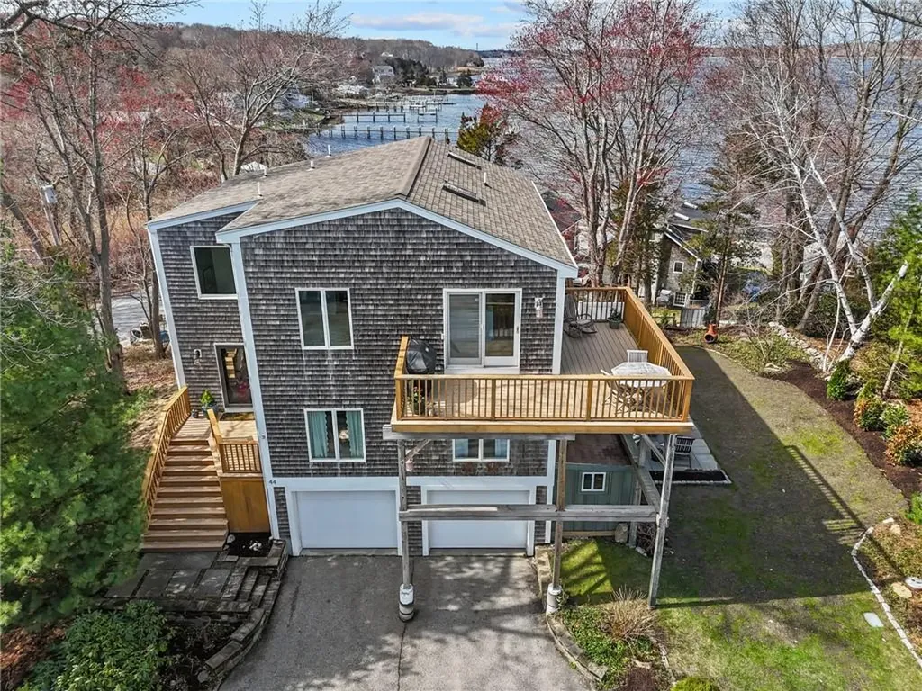 44 Harrison Street Bristol RI 02809