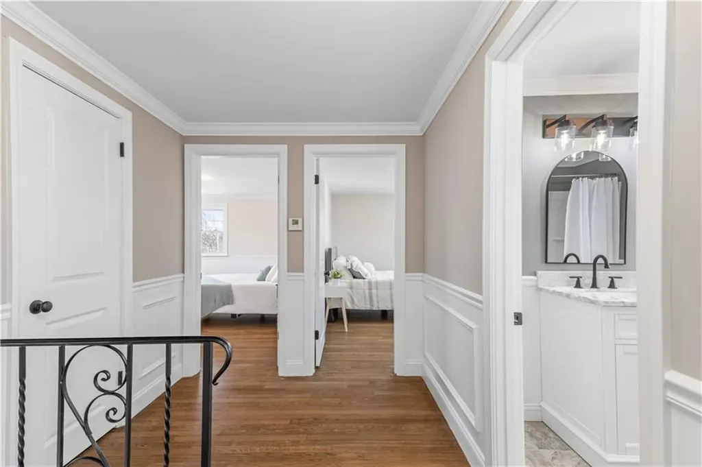 594 Algonquin Drive Warwick RI 02888