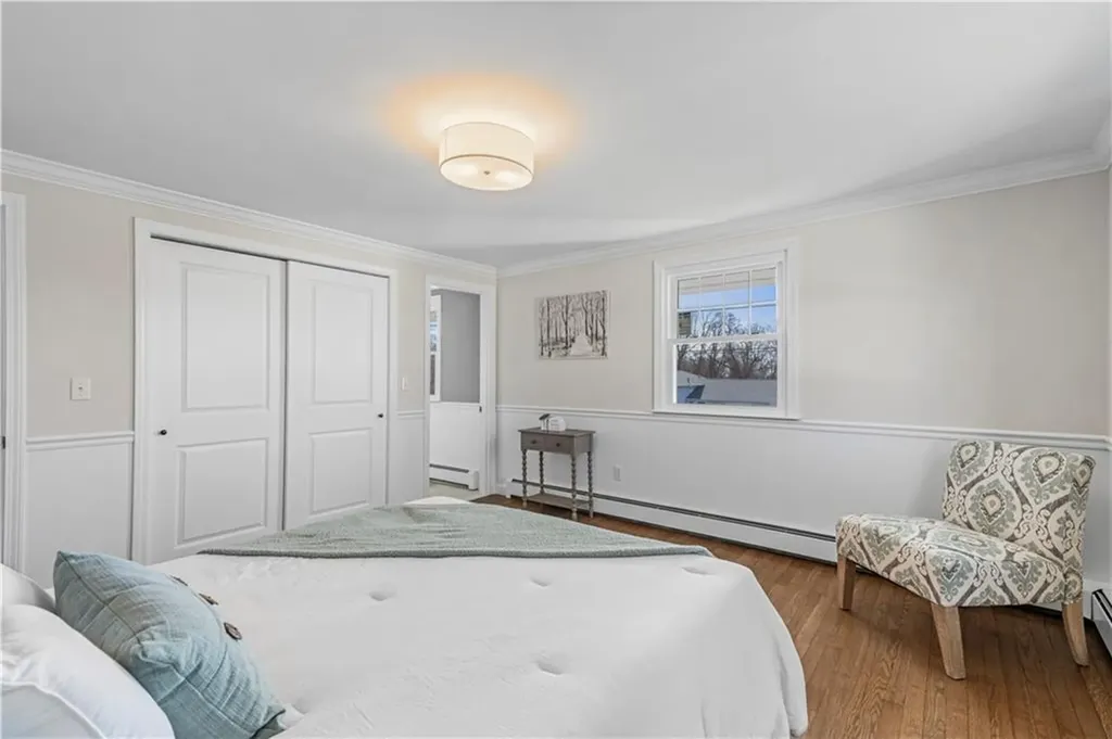 594 Algonquin Drive Warwick RI 02888