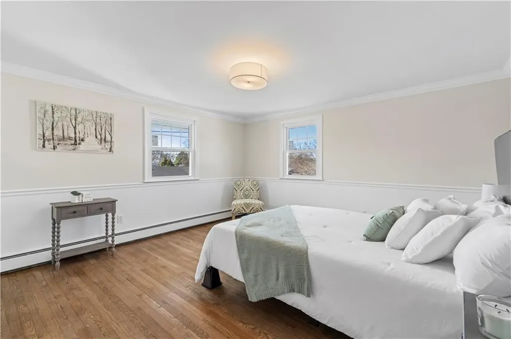 594 Algonquin Drive Warwick RI 02888