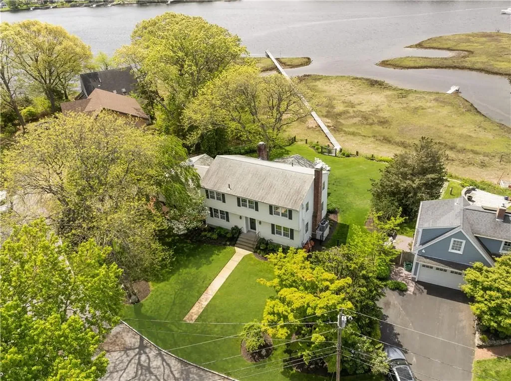 45 Meadowbrook Drive Barrington RI 02806