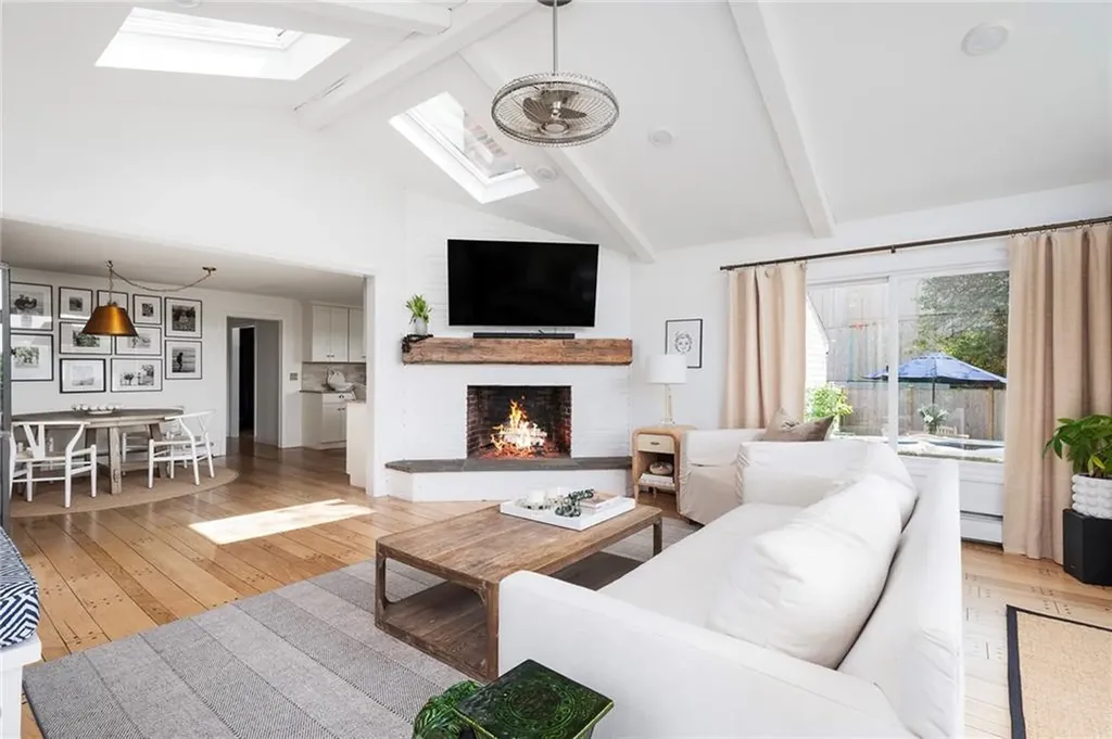 45 Meadowbrook Drive Barrington RI 02806