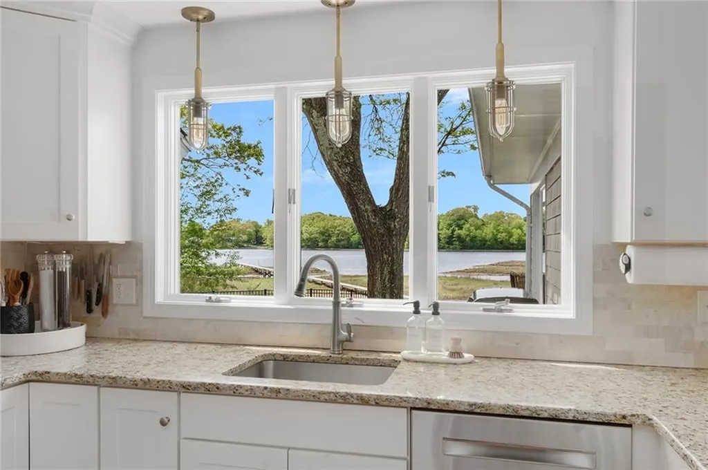 45 Meadowbrook Drive Barrington RI 02806