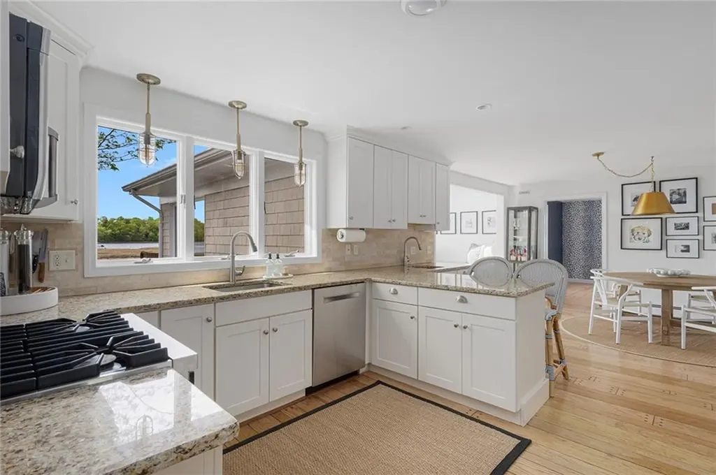 45 Meadowbrook Drive Barrington RI 02806