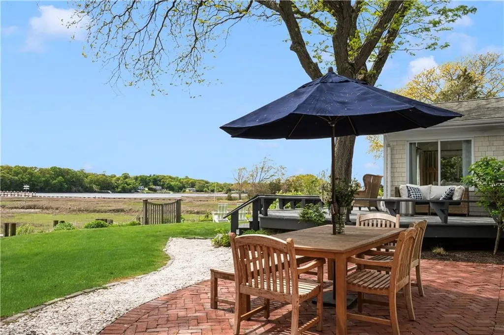 45 Meadowbrook Drive Barrington RI 02806