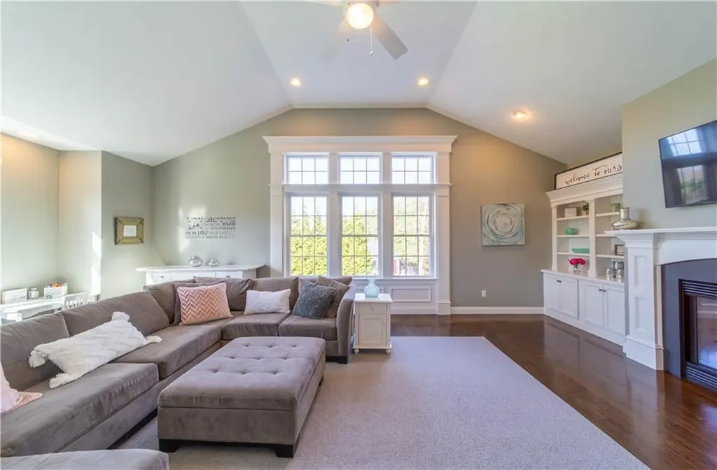 23 Cherry Blossom Lane Smithfield RI 02828