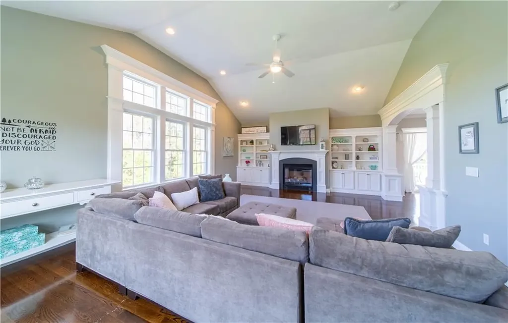 23 Cherry Blossom Lane Smithfield RI 02828