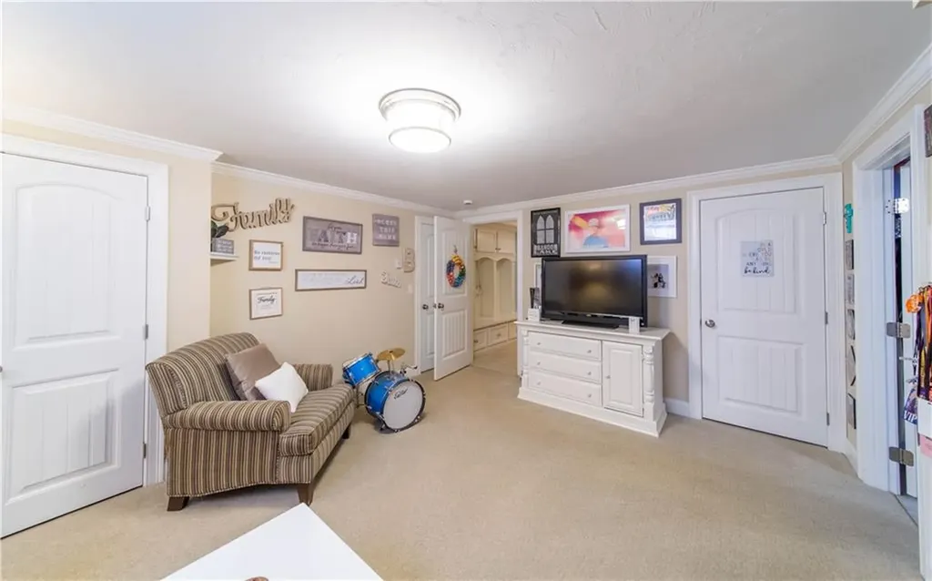 23 Cherry Blossom Lane Smithfield RI 02828