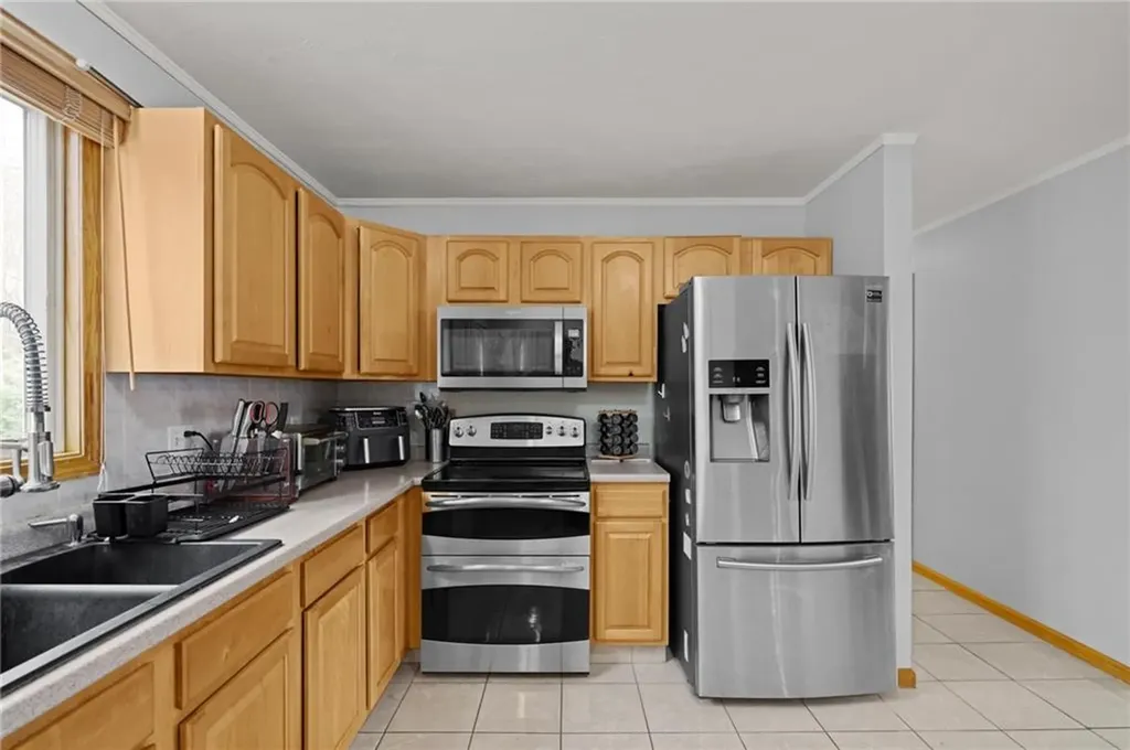 10 Basil Crossing Cranston RI 02921