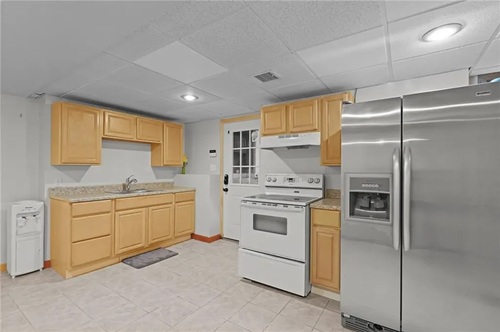 10 Basil Crossing Cranston RI 02921