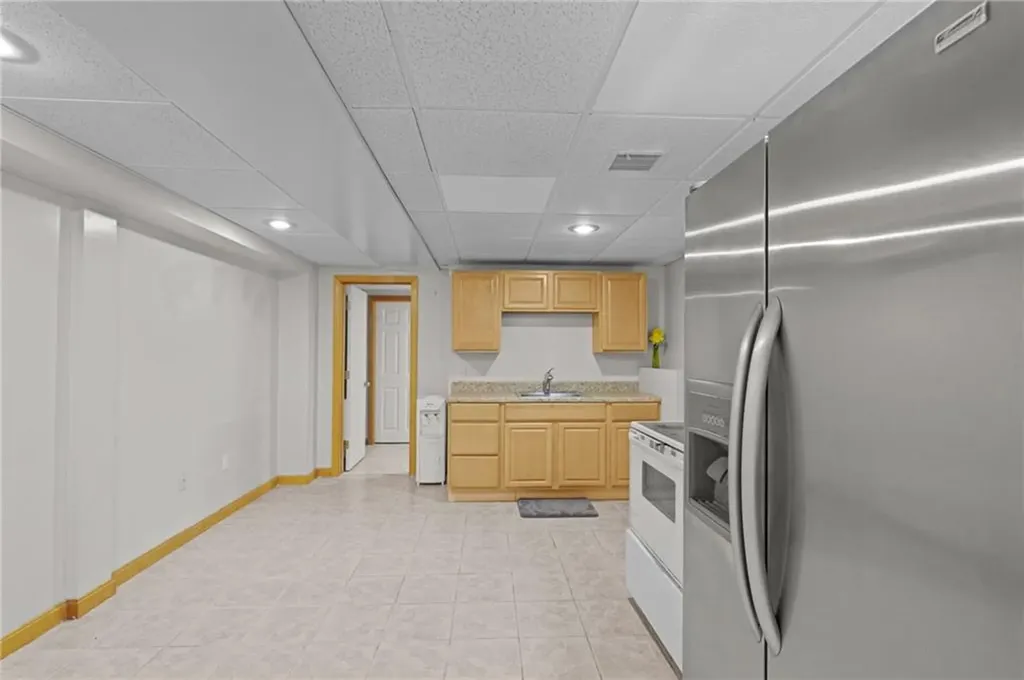 10 Basil Crossing Cranston RI 02921