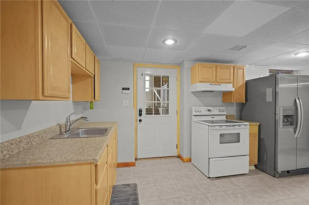 10 Basil Crossing Cranston RI 02921