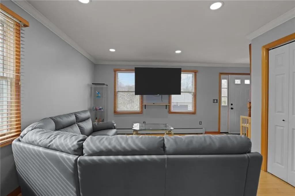 10 Basil Crossing Cranston RI 02921