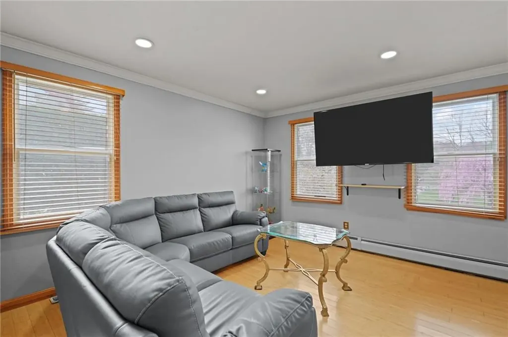 10 Basil Crossing Cranston RI 02921