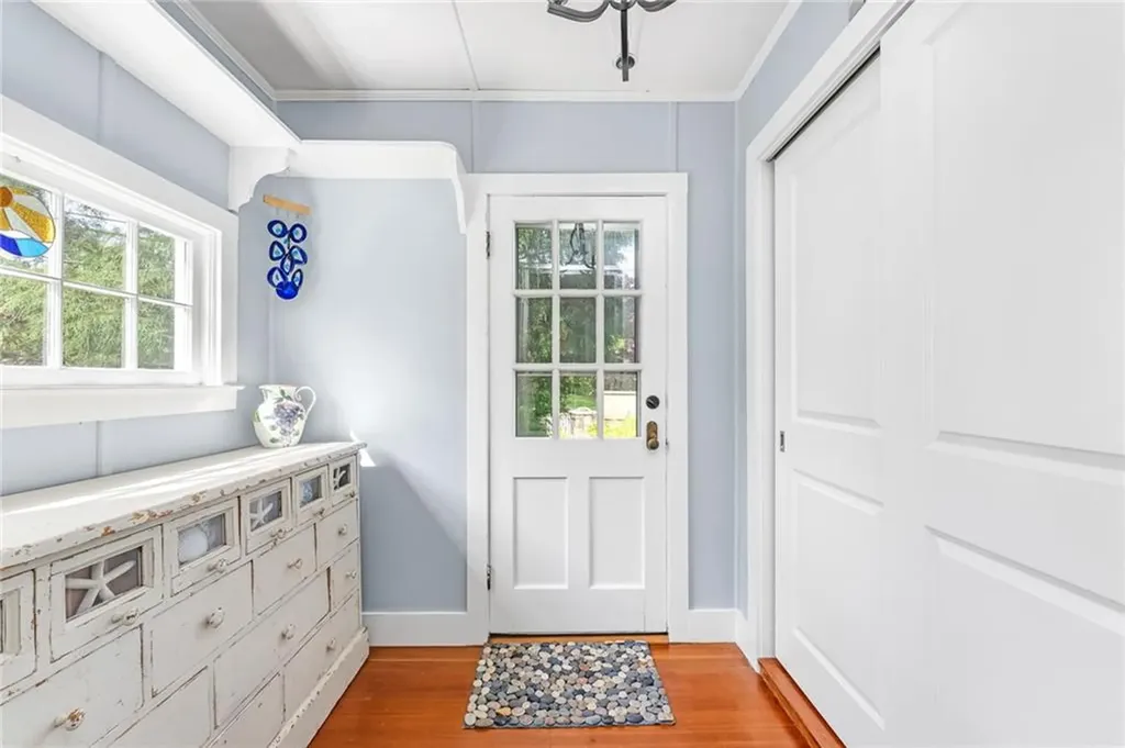 286 Kingstown Road Narragansett RI 02882