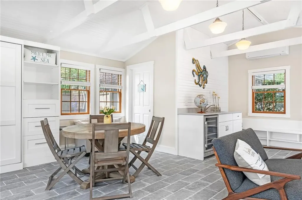 286 Kingstown Road Narragansett RI 02882