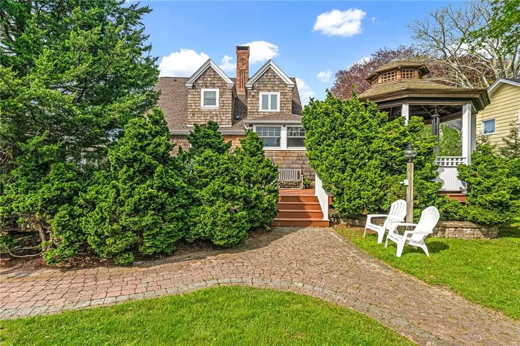 286 Kingstown Road Narragansett RI 02882