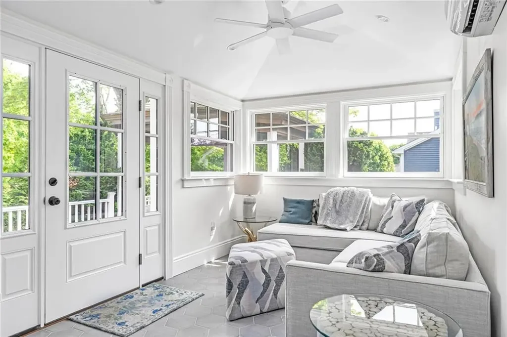 286 Kingstown Road Narragansett RI 02882