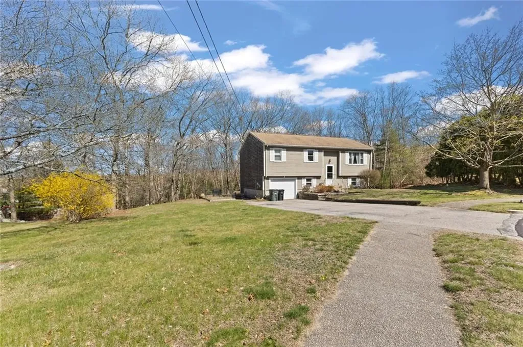 16 Monroe Drive Coventry RI 02816