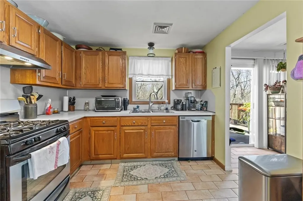 16 Monroe Drive Coventry RI 02816