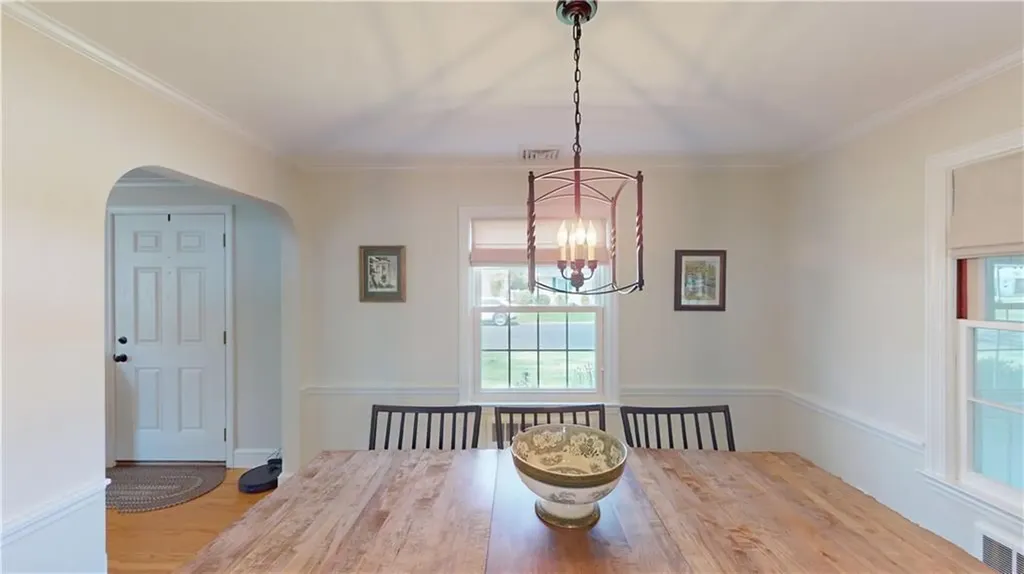 27 Narragansett Avenue Pawtucket RI 02861