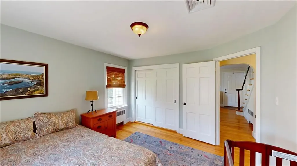 27 Narragansett Avenue Pawtucket RI 02861