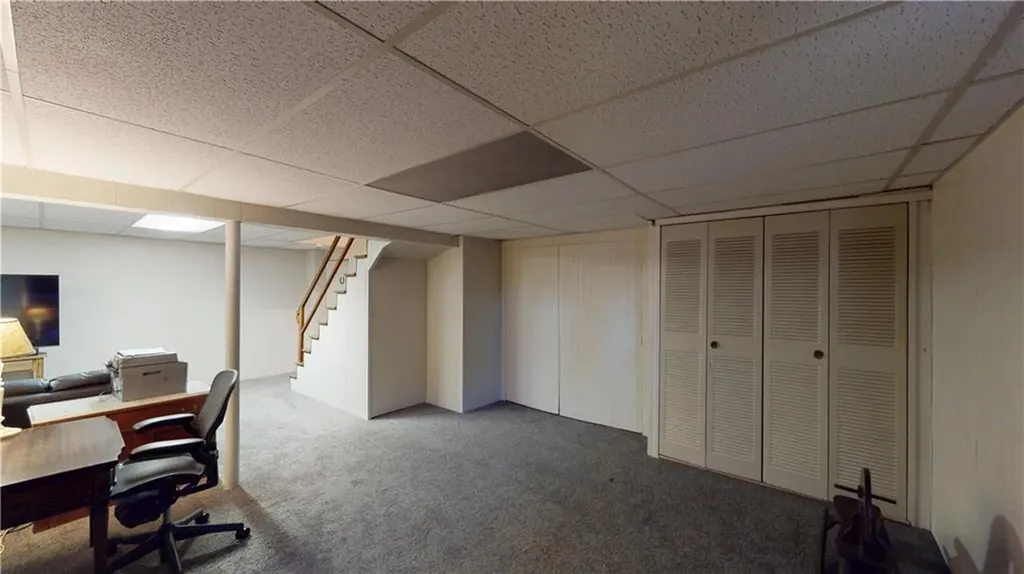 27 Narragansett Avenue Pawtucket RI 02861