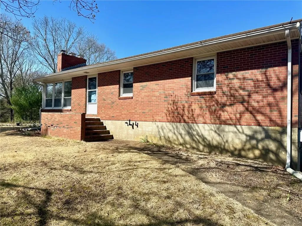 17 Pound Road Westerly RI 02891