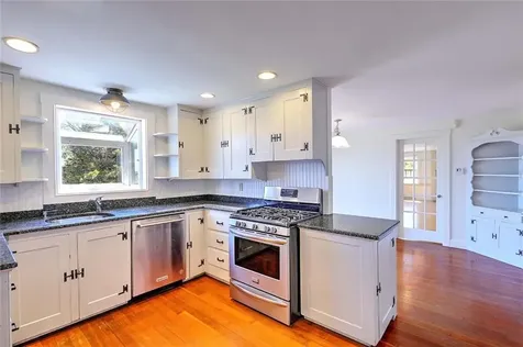 1484 Drift Road Westport MA 02790