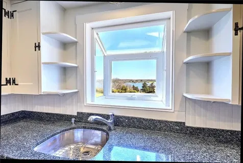 1484 Drift Road Westport MA 02790