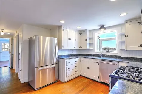 1484 Drift Road Westport MA 02790