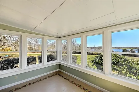 1484 Drift Road Westport MA 02790