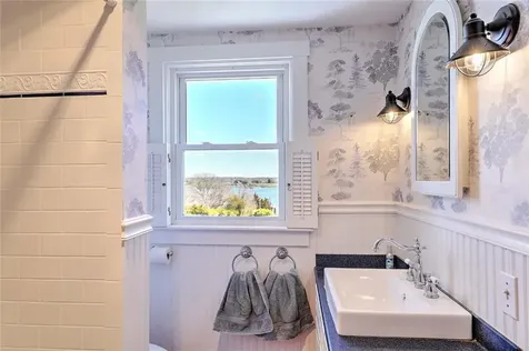 1484 Drift Road Westport MA 02790