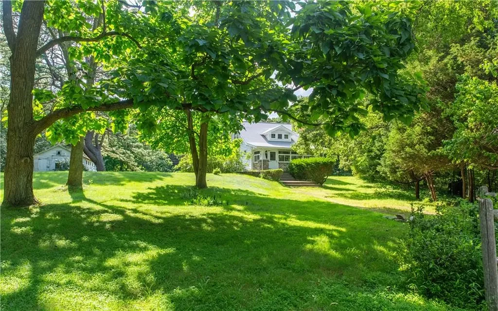 261 Hardig Road Warwick RI 02886