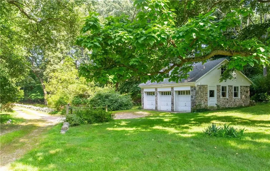 261 Hardig Road Warwick RI 02886