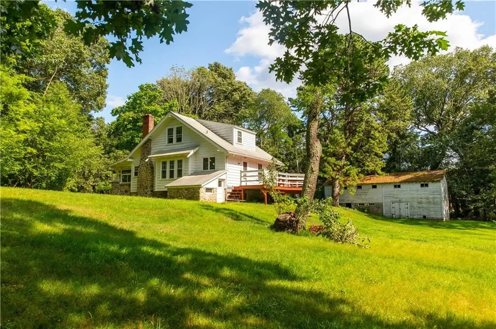 261 Hardig Road Warwick RI 02886