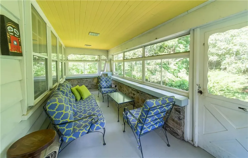 261 Hardig Road Warwick RI 02886