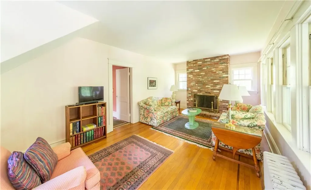 261 Hardig Road Warwick RI 02886