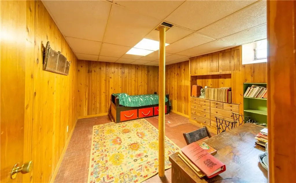 261 Hardig Road Warwick RI 02886