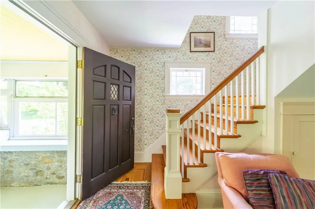 261 Hardig Road Warwick RI 02886