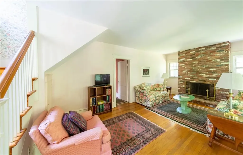 261 Hardig Road Warwick RI 02886