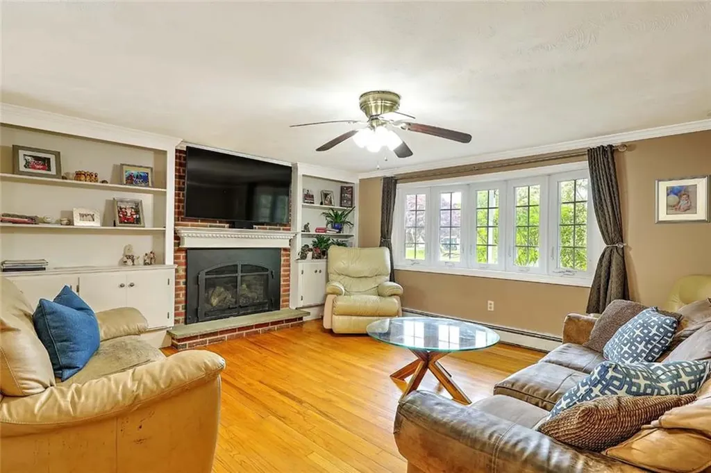 4 Johnson Court Bristol RI 02809