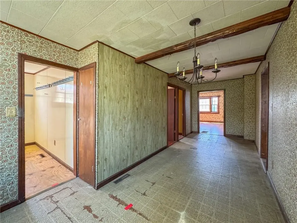 8 Tucker Avenue Tiverton RI 02878